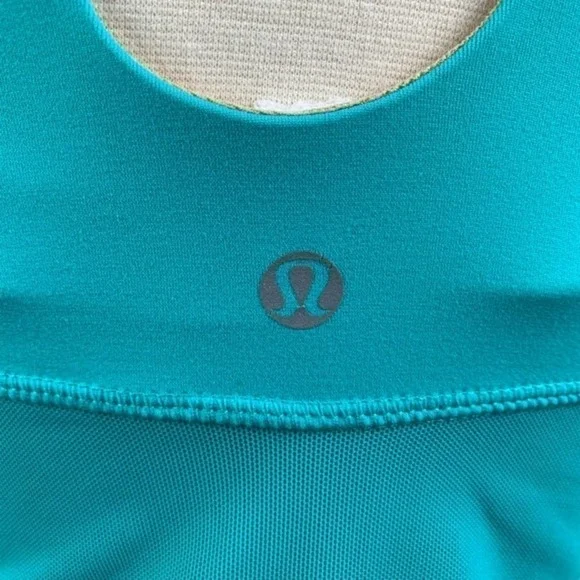 Lululemon Blue Fitted Workout Tank Built-in Bra Size 4 - Picture 4 of 8